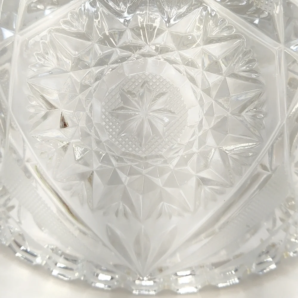 Vintage Pressed Glass Serving Bowl – Cut Glass Starburst & Diamond Pattern